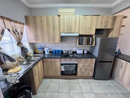 2 Bedroom Flat in Parys