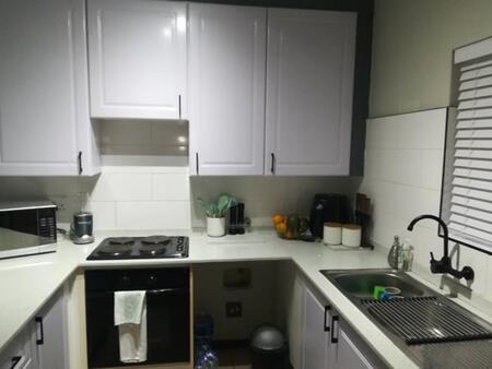 2 Bedroom Townhouse in Die Hoewes