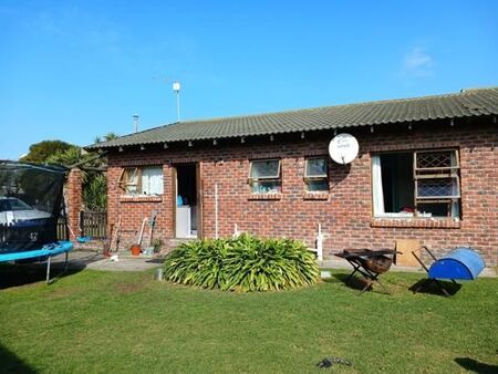 3 Bedroom Apartment in Paradise Beach