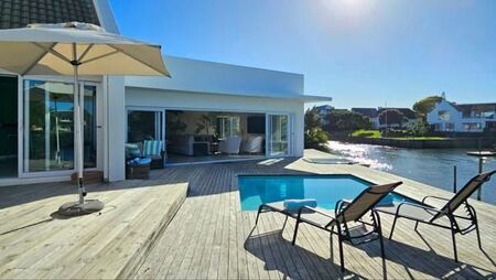 5 Bedroom House in St Francis Bay Canals