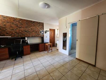 1 Bedroom Apartment in Paradise Beach