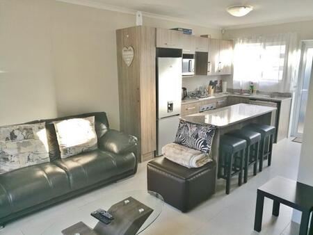 3 Bedroom Duplex in Overbaakens