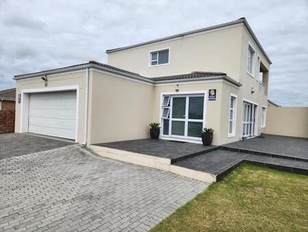 3 Bedroom House in Fairview