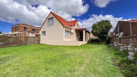3 Bedroom Simplex in Hartenbos