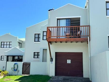 3 Bedroom Apartment in Stilbaai Wes