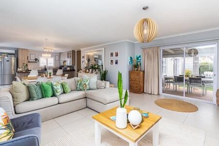 4 Bedroom House in Sunningdale