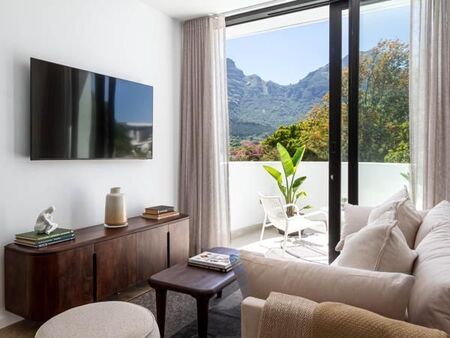 2 Bedroom Apartment in Claremont Upper