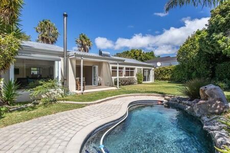 3 Bedroom House in Constantia