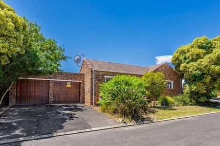 3 Bedroom House in Langeberg Ridge