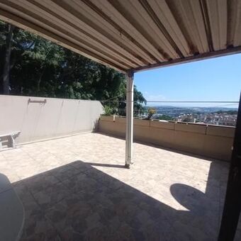 3 Bedroom Duplex in Morningside