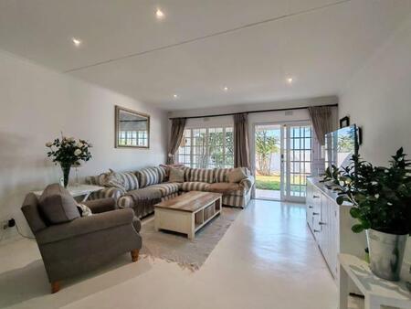 2 Bedroom Townhouse in Sunningdale