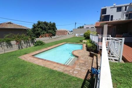 3 Bedroom House in Umhlanga Rocks