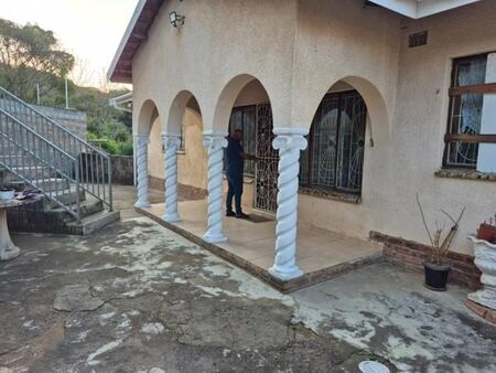 3 Bedroom House in Shallcross