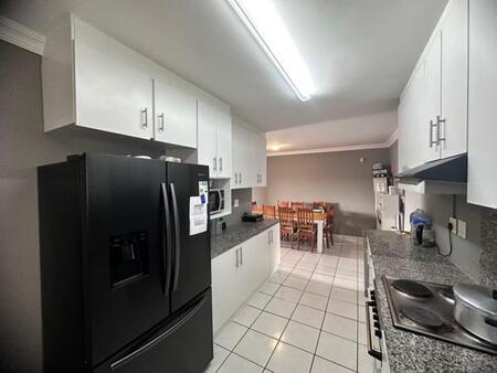 3 Bedroom House in Shallcross