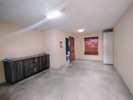 Studio apartment in Wyebank