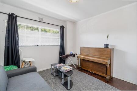 4 Bedroom Apartment in Rondebosch