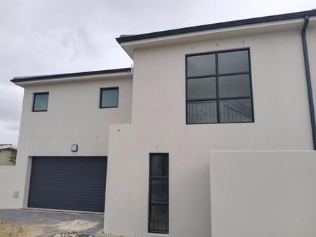 3 Bedroom House in Eden Park