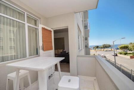 2 Bedroom Apartment in Sea Point