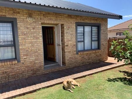 1 Bedroom Apartment in Postmasburg