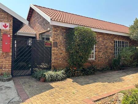 3 Bedroom Townhouse in Lydenburg
