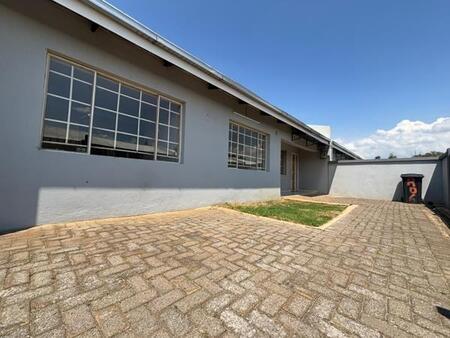 3 Bedroom Townhouse in Lydenburg