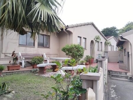 3 Bedroom Simplex in Malvern