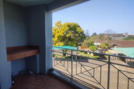 2 Bedroom Apartment in Amanzimtoti