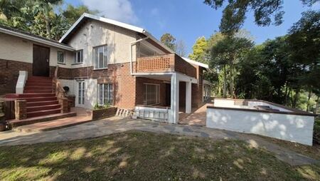 2 Bedroom House in Rouken Glen