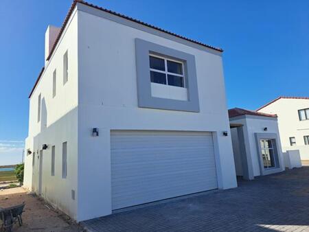 3 Bedroom House in Port Owen