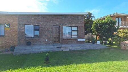 3 Bedroom House in Sandbaai