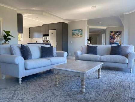 4 Bedroom Apartment in Plettenberg Bay Central