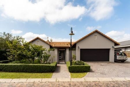 3 Bedroom House in Plettenberg Bay Central