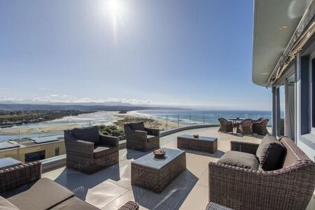 5 Bedroom House in Plettenberg Bay Central