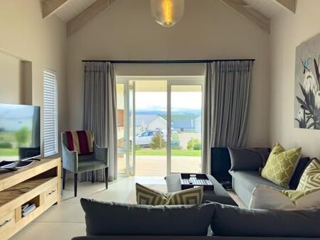 3 Bedroom House in Baron View