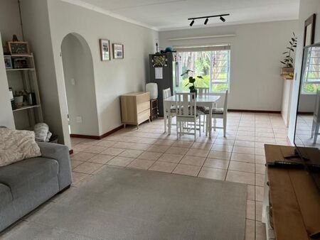 2 Bedroom Townhouse in Old Place