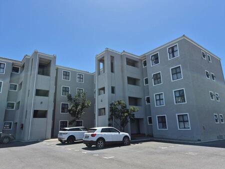 4 Bedroom Apartment in Parklands