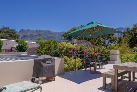 1 Bedroom Apartment in Constantia