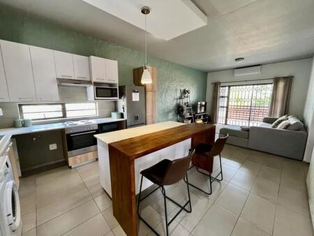 2 Bedroom Apartment in Menlo Park