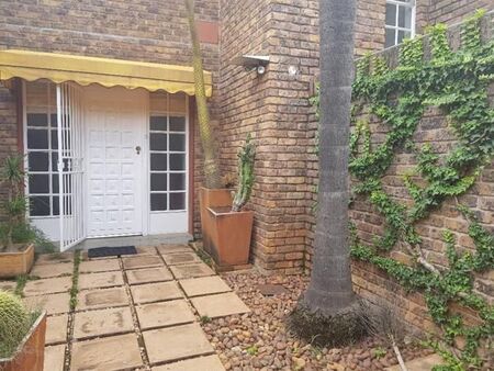 3 Bedroom Townhouse in Waterkloof