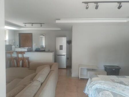 Studio Apartment in Montana Park