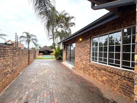 3 Bedroom House in Ninapark