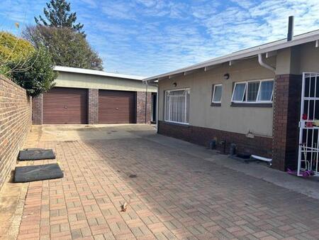 4 Bedroom House in Rietfontein