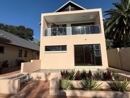 2 Bedroom Apartment in Bryanston