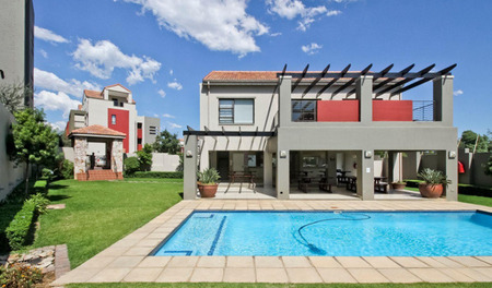 2 Bedroom Apartment in Sunninghill