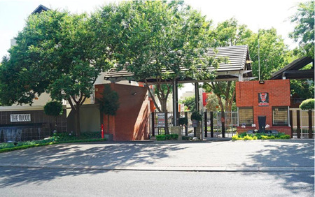 1 Bedroom Apartment in Bryanston