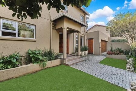3 Bedroom Cluster in Douglasdale