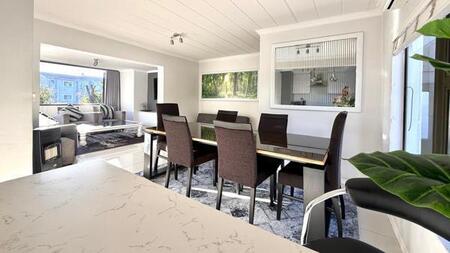 2 Bedroom Apartment in Bryanston