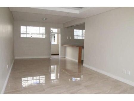 2 Bedroom Apartment in Rosebank