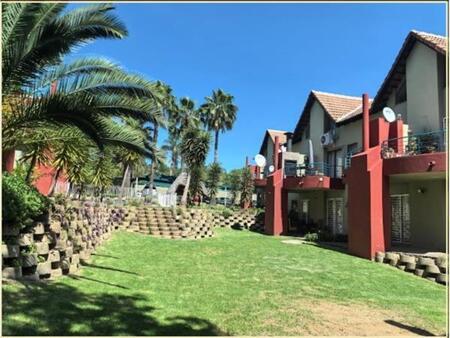 0.5 Bedroom House in Ferndale