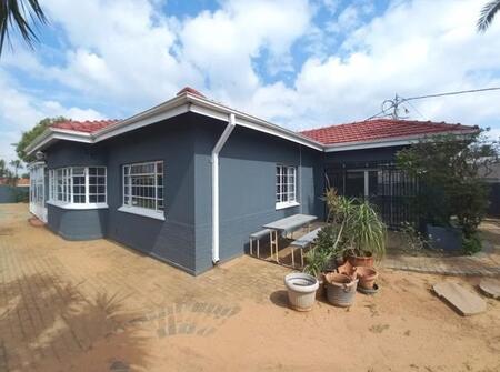 2 Bedroom House in Sydenham